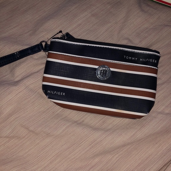 NWOT Tommy Hilfiger Clutch